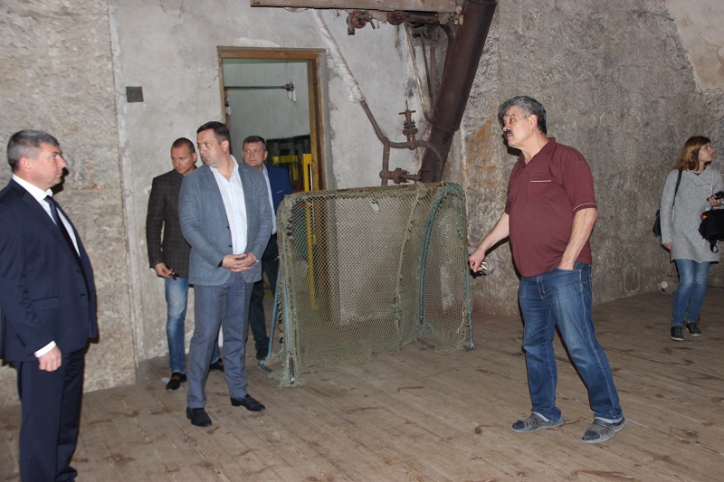 tinan8 yalta 24