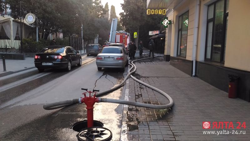 yalta pozar botkinskaya2