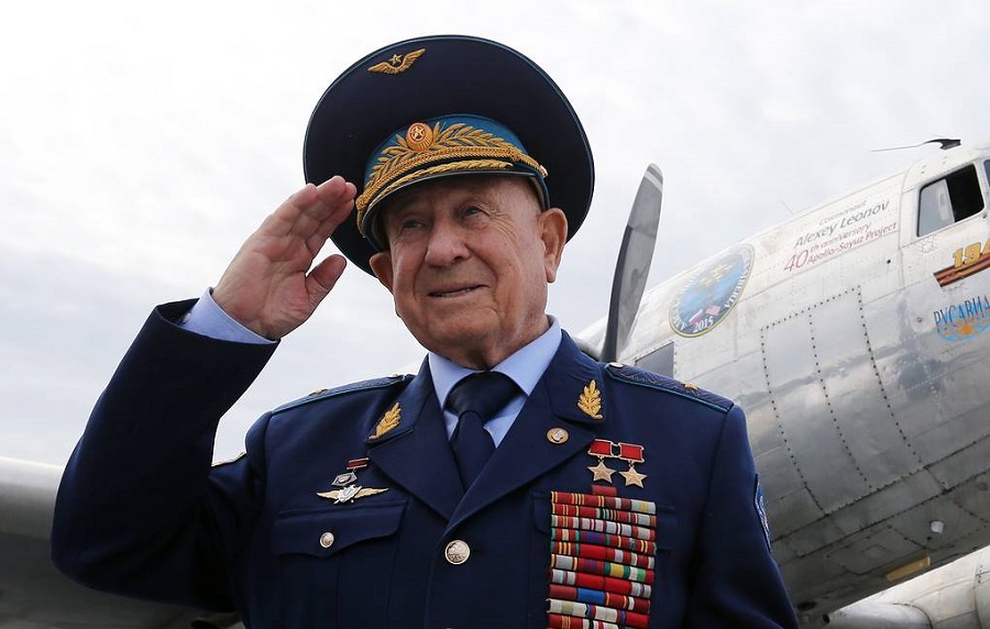 Алексей Леонов