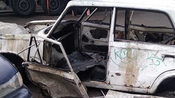 Брошенный автомобиль