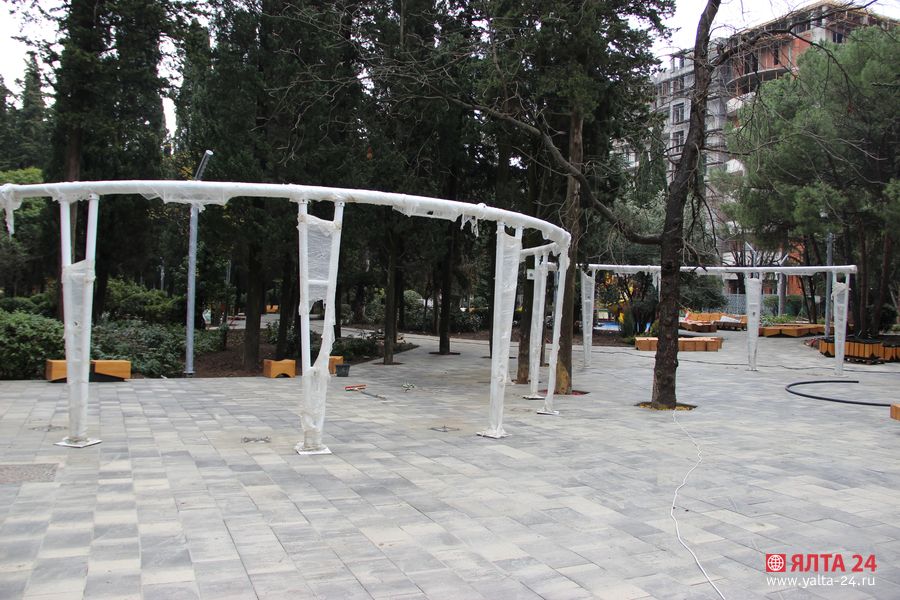 pionerskiy park yalta 24IMG 2601