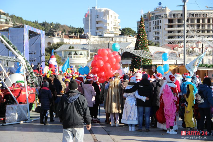 moroz parad2019 yalta 24IMG 2751