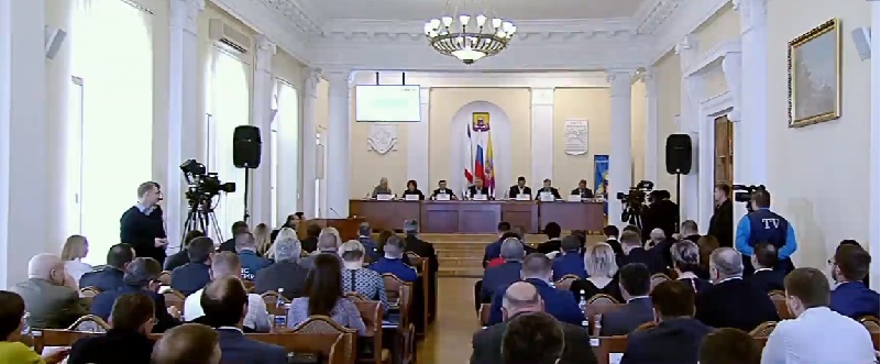 zasedanie aksenov