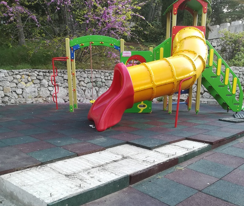 detskaya ploshadka alupka2