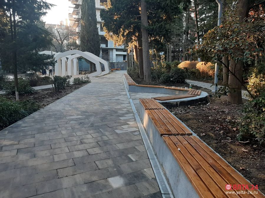 pionerskiy park yalta 24pionerskiy park9