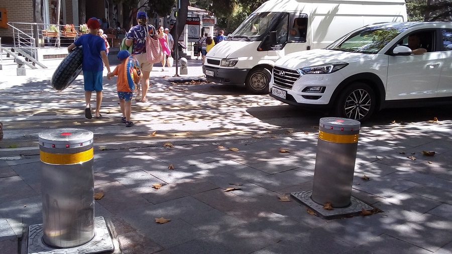 bollard1
