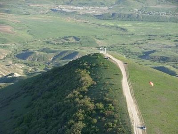 Дорогу на гору Клементьева в Крыму