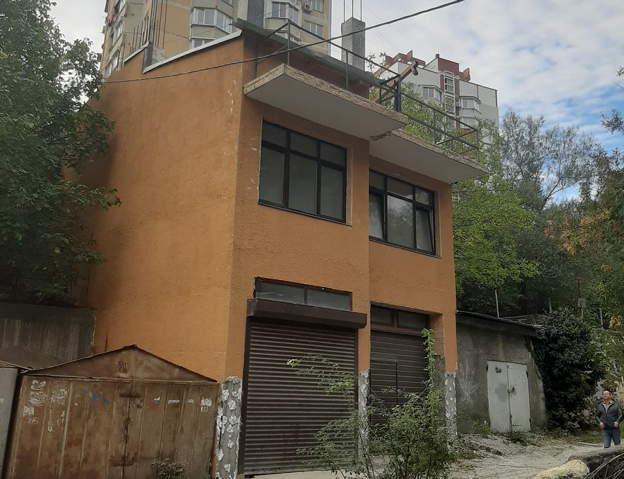 demontag na birukova25