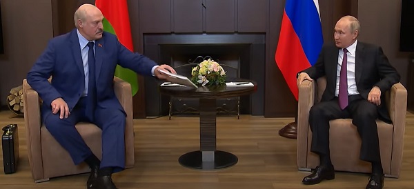Лукашенко Путину: "Ты подумай, как нам попасть в Крым"