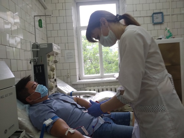 Ялтинцев приглашают принять участие в акции «Сдай кровь - спаси жизнь»