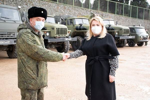 Янина Павленко и военный
