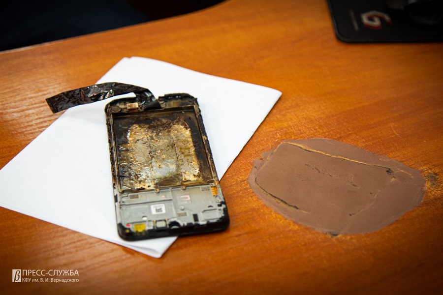 sgorevshiy telefon