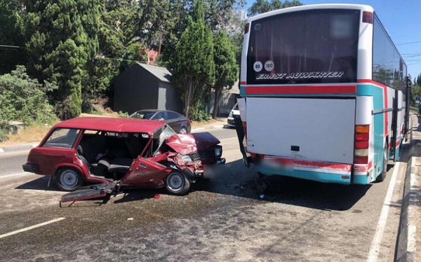 Подробности ДТП в Алупке: один человек погиб, двое получили травмы