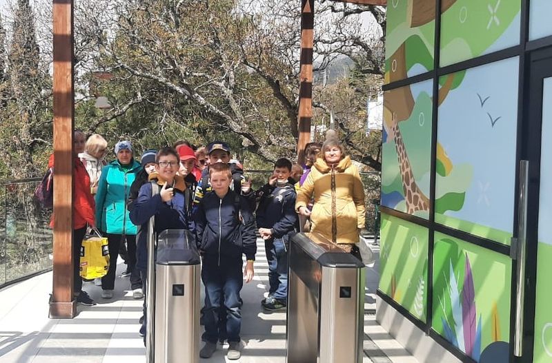 Обучающиеся Ялтинской специальной коррекционной школы посетили парк развлечений Дримвуд 4 drimvud