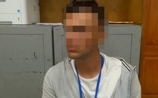 Мошенник взимал плату за парковку в районе смотровой площадки на плато Ай-Петри