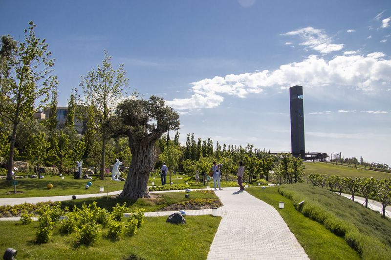 Винный парк Winepark на территории курортного комплекса Mriya Resort & SPA
