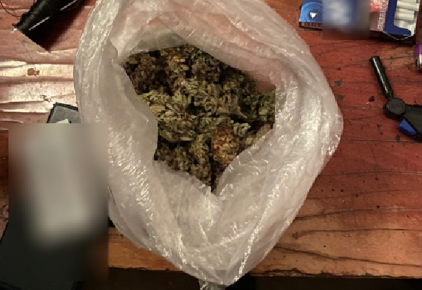 В Ялте полицейские задержали подозреваемую в хранении марихуаны