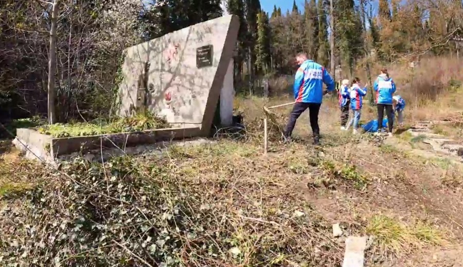 subbotnil voinskoe kladbishe v livadii1
