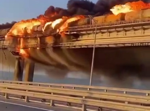 Аксенов рассказал подробности происшествия на Крымском мосту