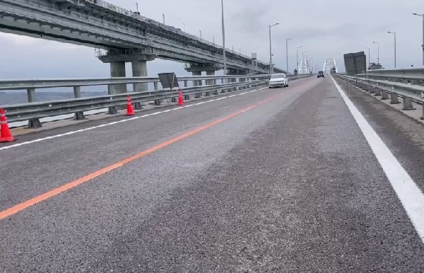 Автомобильное движение по Крымскому мосту приостановлено