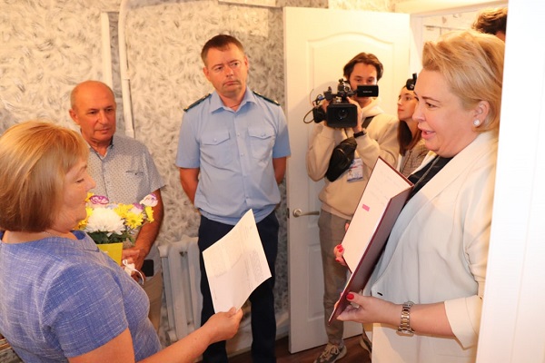 Власти предоставили ялтинке благоустроенную квартиру