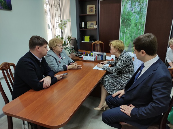 Сенатор РФ Оксана Хлякина посетила Ливадийскую больницу