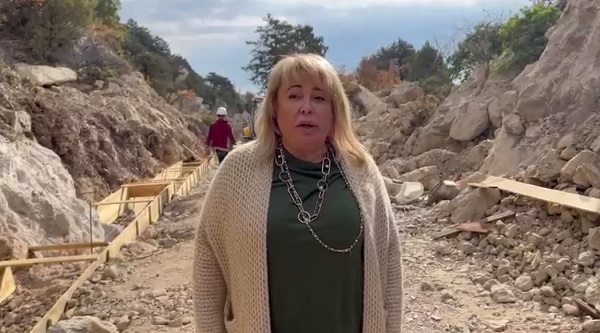 Новую муниципальную дорогу для свободного доступа граждан к морю строят в Симеизе