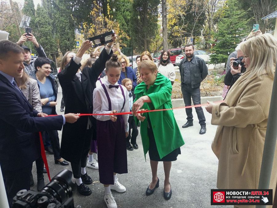 1 MASSANDROVSKAYA SHKOLA ISKUSTV 1
