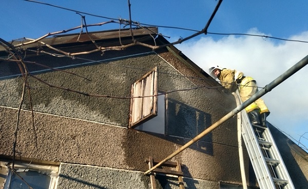 Сотрудники МЧС в Крыму нашли труп человека в доме после пожара