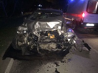 Лобовое столкновение авто в Крыму: один человек погиб, двоих увезли в больницу