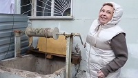 В Ялте на Ломоносова действует старый колодец