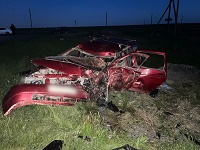 Три человека пострадали в результате столкновения автомобилей на трассе в Крыму