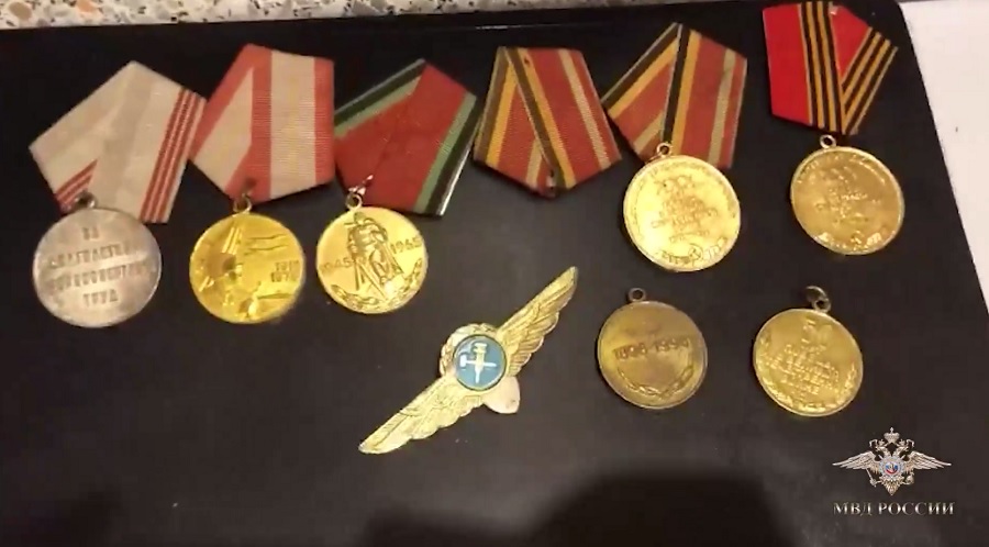 Полицейские Симферополя раскрыли кражу наград ветерана Великой Отечественной войны