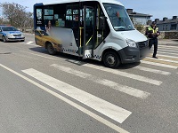 Пожилую женщину сбила маршрутка на пешеходном переходе в Ялте