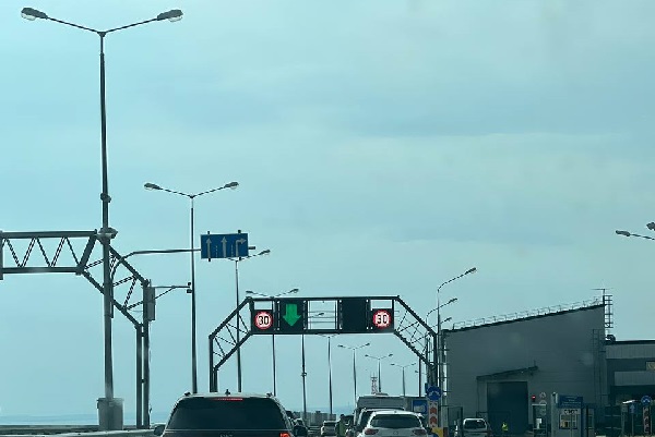 На Крымском мосту добавили пункты досмотра