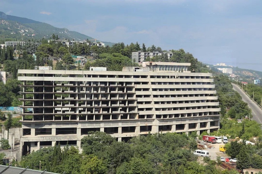 nedostroy yalta inturist