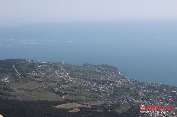 Крымчане в апреле и июне получат по два дополнительных выходных