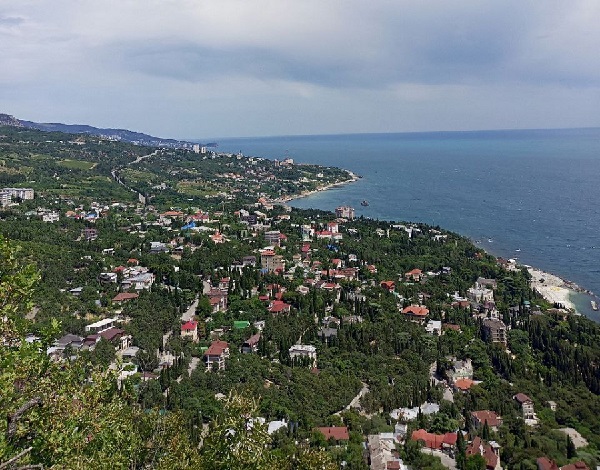 Ялта еле попала в ТОП-10 популярных направлений для отдыха на майские праздники